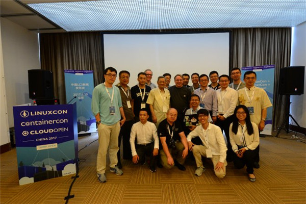 LinuxCon + ContainerCon + CloudOpen中国大会在京开幕